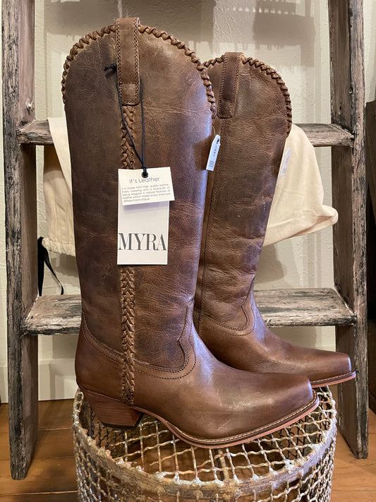 High Plains Stitched Leather Boots | Myra